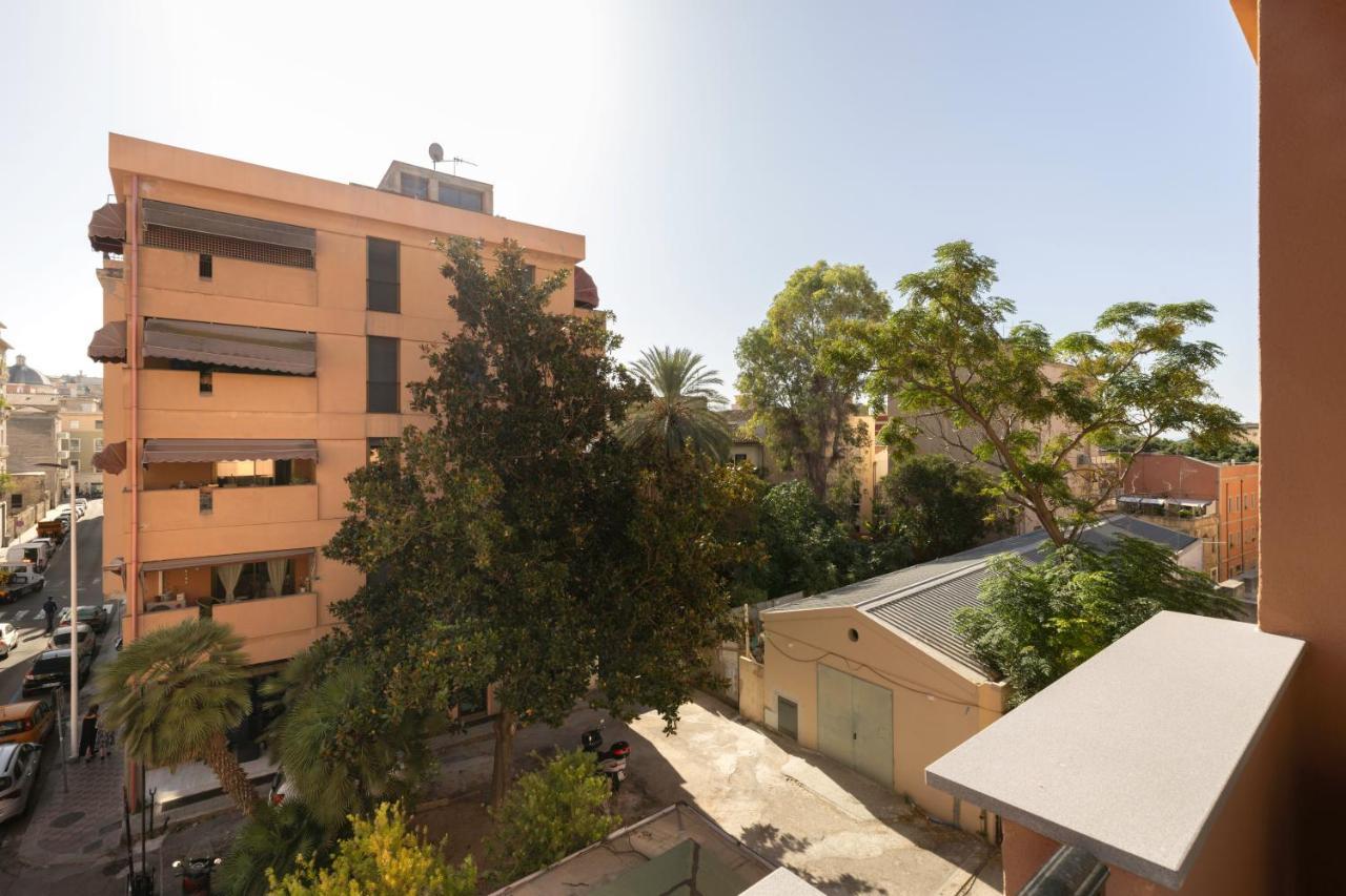 Vittoria'S Luxury Apartment Cagliari Buitenkant foto
