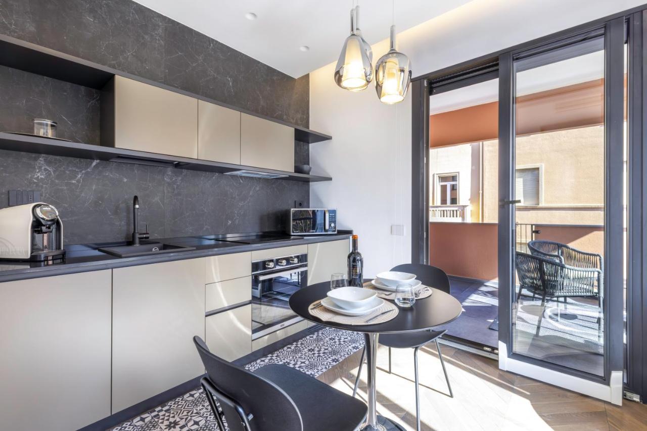 Vittoria'S Luxury Apartment Cagliari Buitenkant foto